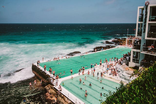 Parties and great events at beach locations in Australia and Oceania
